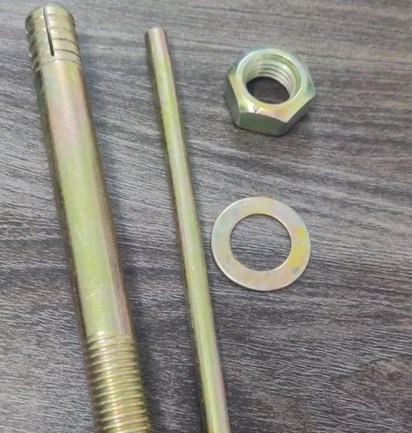 Анкер с гайками